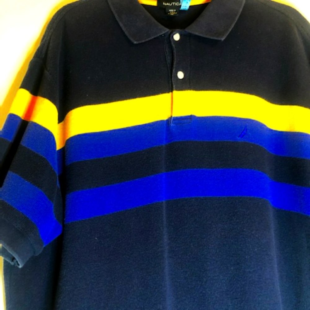 MEN'S NAUTICA short sleeve polo style shirt. SIZE M (LONG)